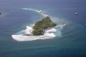 get the surf travel guru to help explore the maldives awesome surf spots