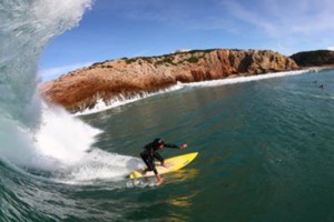 suggestion surfing in Portugal thanks to the surf travel guru